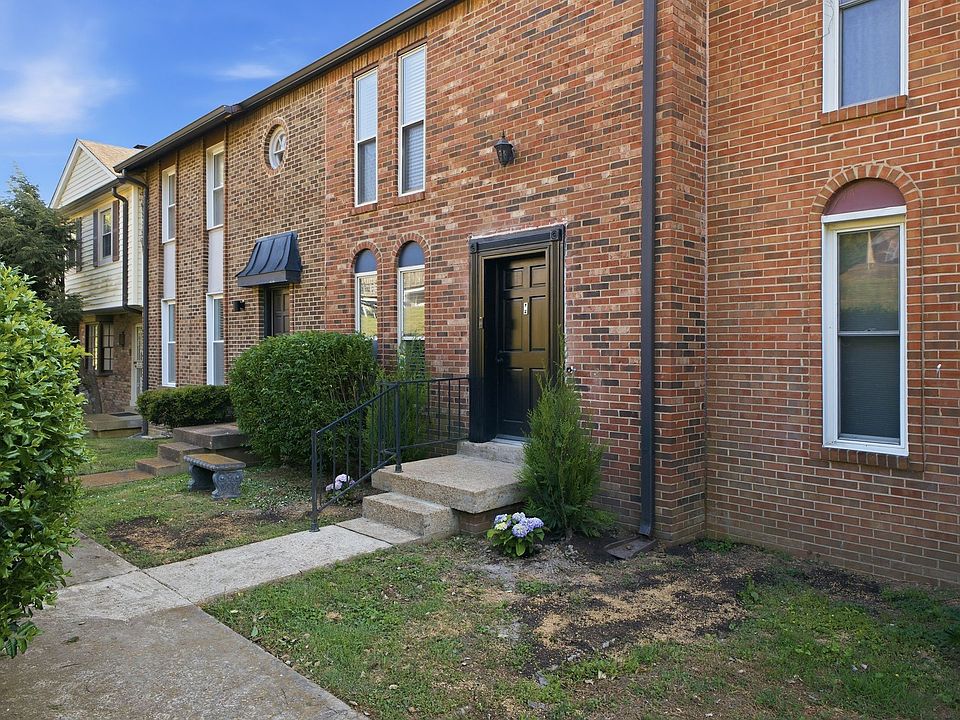 1st image of 408 Huntington Ridge Dr