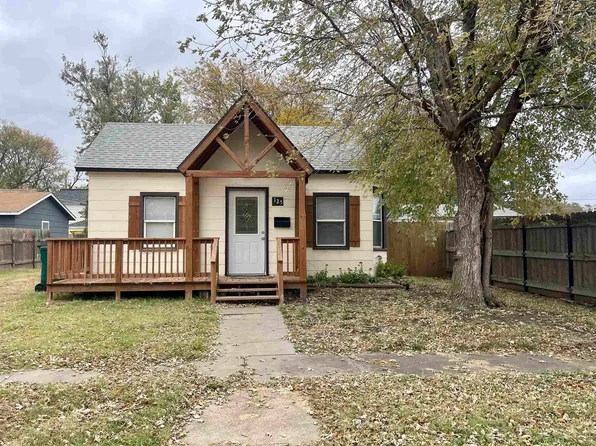 125 N Brooks St, Russell, KS 67665