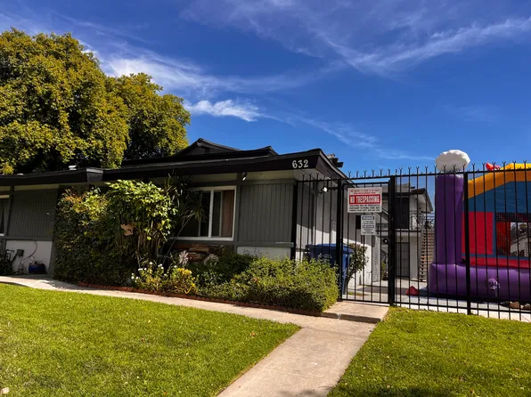 632 Abbey Ln APT 3, Pomona, CA 91767