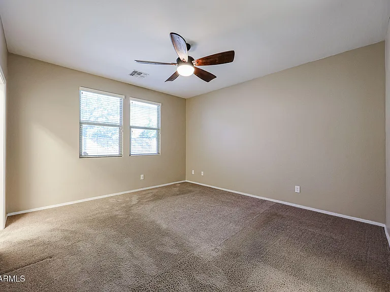 12041 W Cottontail Ln — Photo 11