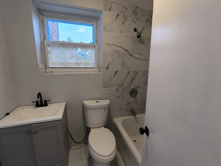 909 Park Ave #421E — Photo 23
