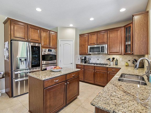 2nd image of 1413 Graham Cir