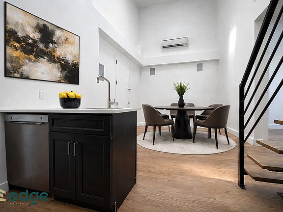 4th image of 754 Grand St #4D