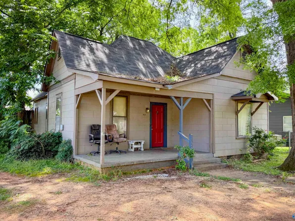 402 5th Ave SW, Decatur, AL 35601
