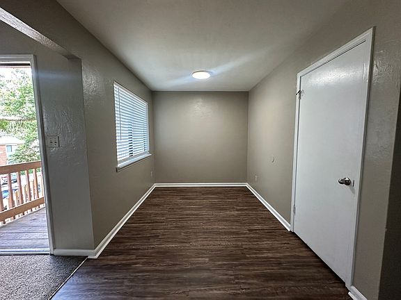 5th image of 1430 Willow Bend Way #D