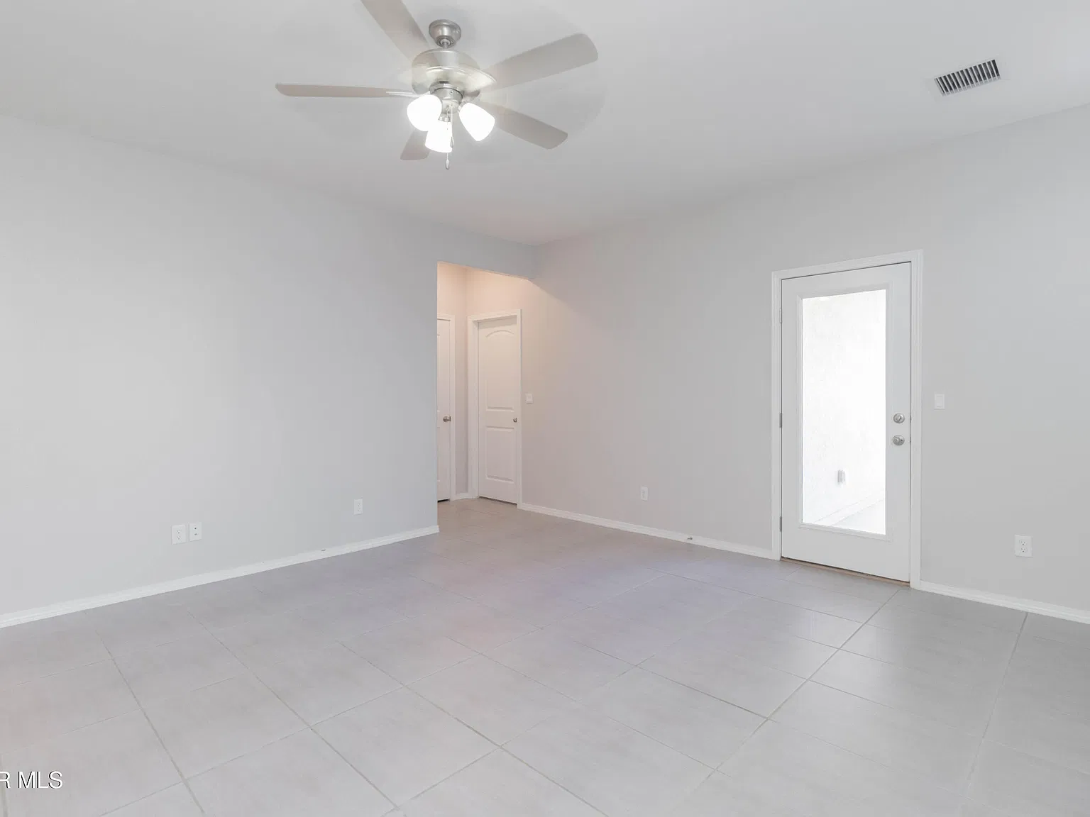 3 bed, 2.0 bath, 1545 sqft, $1,850 — Photo 3