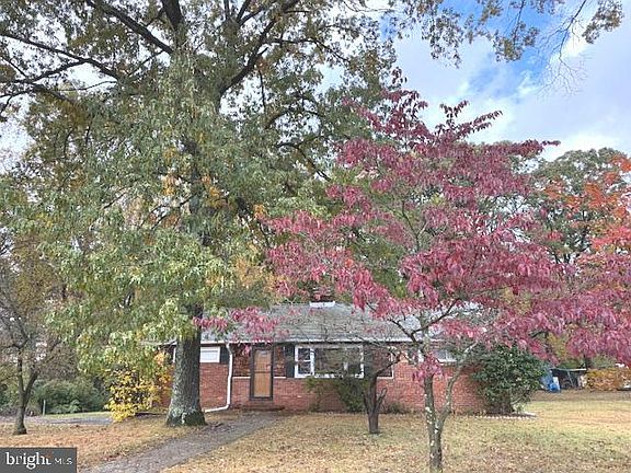 5th image of 1664 Glen Dr
