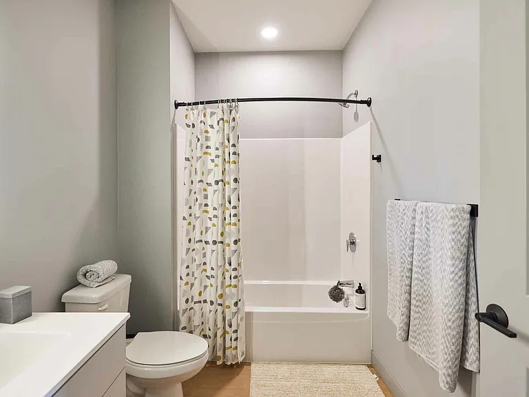 Pivot Apartments — Photo 84