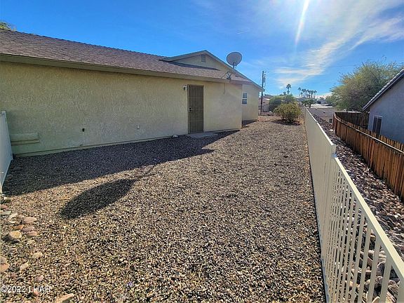 3rd image of 2900 Sombrero Dr