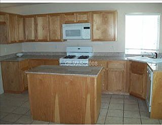 3rd image of 5838 Sleepy Spruce St