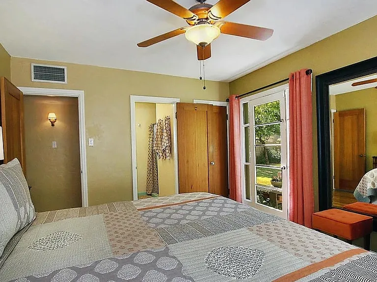501 W Granada Rd — Photo 8
