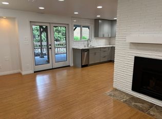 1026B NE 195th St, Seattle, WA 98155