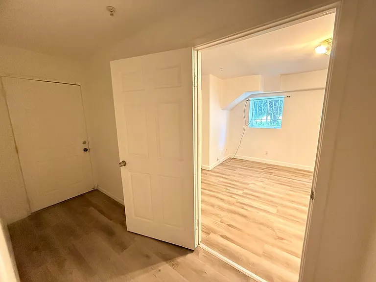 8027 Ney Ave — Photo 25