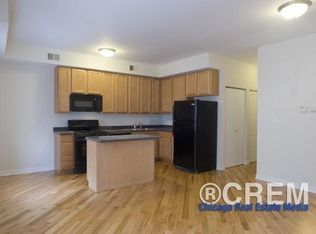 7605 N Bosworth Ave APT 2S, Chicago, IL 60626