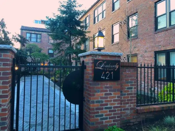 421 Summit Ave E, Seattle, WA