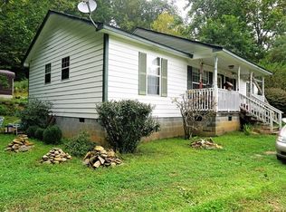 415 Clear Creek Rd, Burnsville, NC 28714