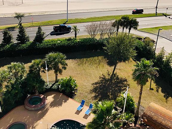 2nd image of 2668 Beach Blvd