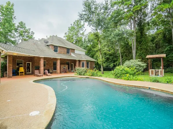20302 Country Lake Dr, Magnolia, TX 77355