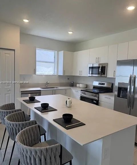 2225 SE 30th St — Photo 3