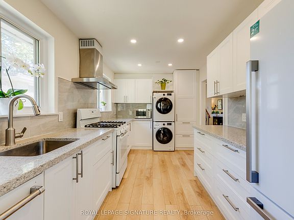 2nd image of 8 Bellbury Cres