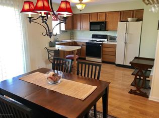 17 Devon Ct, Spring Lake, NJ 07762