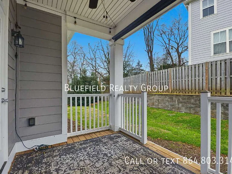 1 Edge Ct #B — Photo 33