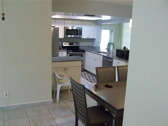 5th image of 5039 NW 42nd St