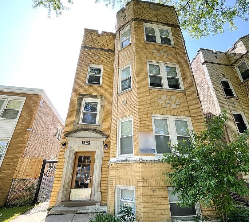 1st image of 6326 N Rockwell St #3