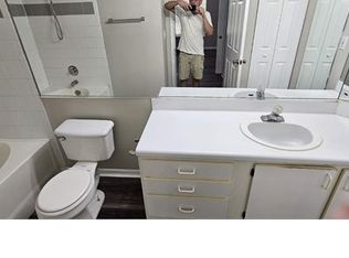 5608 Pinnacle Heights Cir APT 201, Tampa, FL 33624