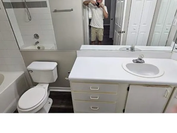 5608 Pinnacle Heights Cir APT 201, Tampa, FL 33624