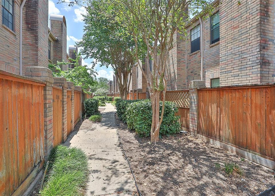 Enjoy a stroll along the courtyard to your gorgeous new Condo located at 1850 Pagewood Lane, Unit # 1803.