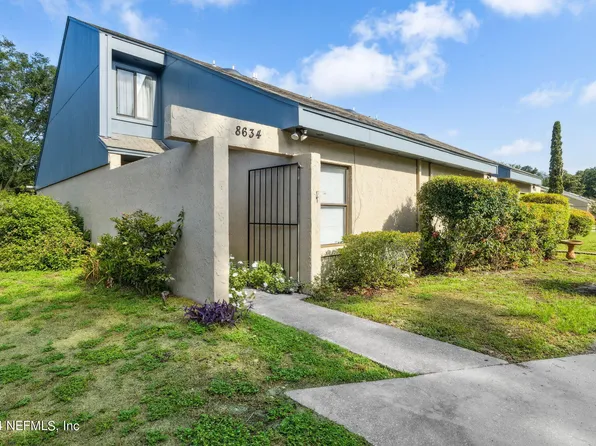 8634 GREATPINE Lane W, Jacksonville, FL 32244