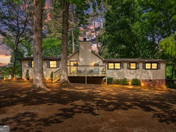 3901 Erica Cir, Douglasville, GA 30135
