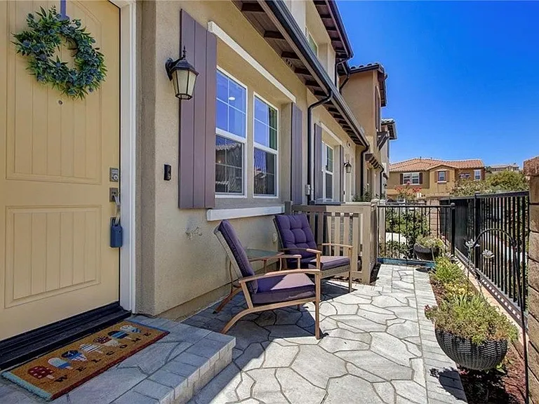 28678 Jardineras Ct — Photo 12