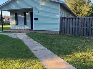 1050 W Gonzalez St, Pensacola, FL 32501