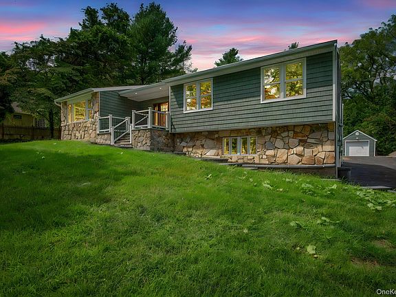 2nd image of 40 Lakeside Drive
