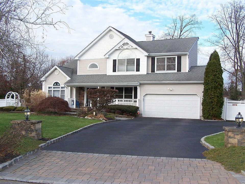 1st image of 3 Cobblestone Ln