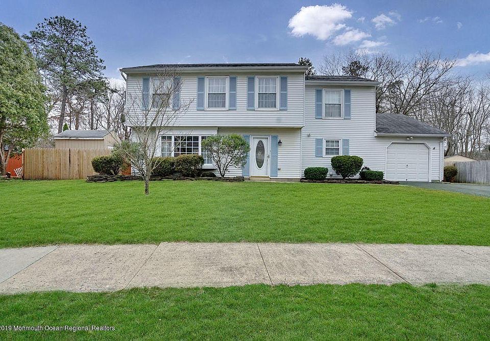 1st image of 304 Shoshone Ct