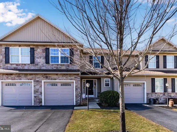 2714 Bur Ct, Harrisburg, PA 17112