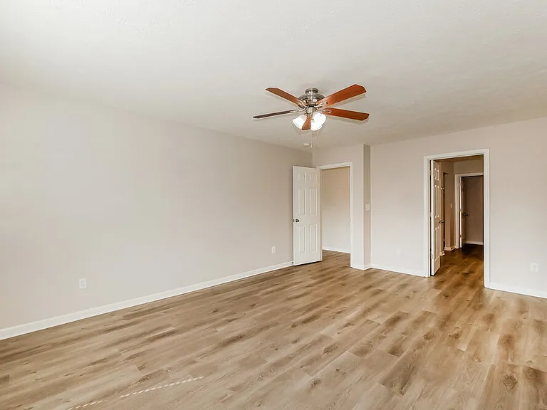 2532 Copper Hill Dr — Photo 12