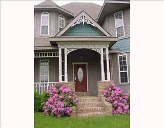 1st image of 20 Sandridge Dr