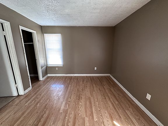 2nd image of 312 Vieux Orleans Cir #B