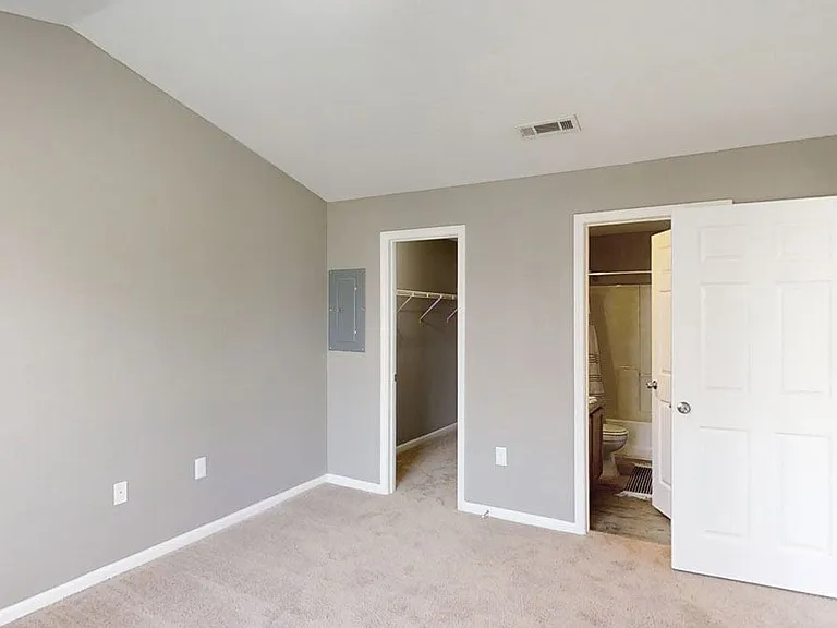Harbin Pointe Apartment Homes — Photo 12