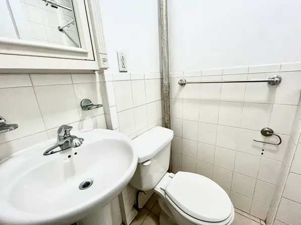 215 East 25th Street image 9 of 11