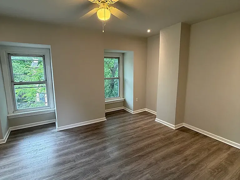416 Franklin St — Photo 30