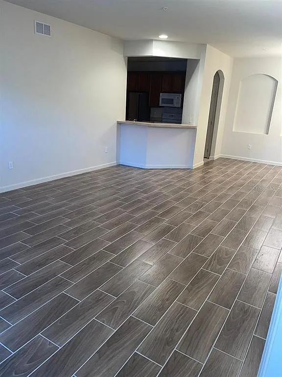 3 bed, 2.0 bath, 1495 sqft, $1,900 — Photo 4