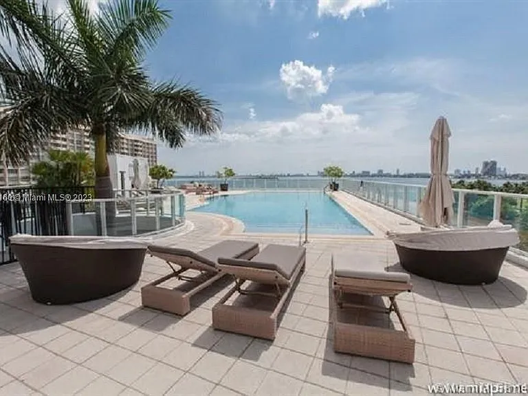 2020 N Bayshore Dr #3409 — Photo 34