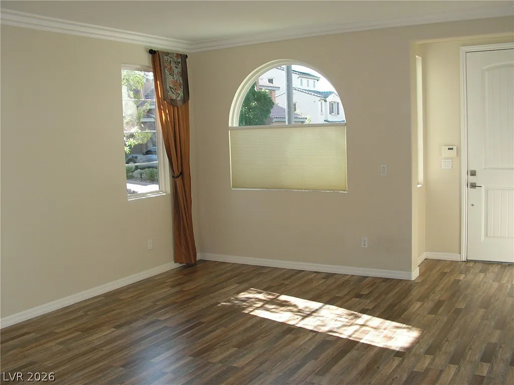 3 bed, 2.5 bath, 2428 sqft, $2,450 — Photo 4