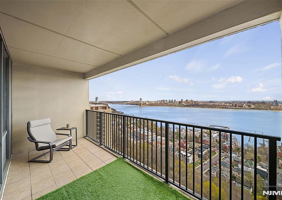1st image of 6 Horizon Rd APT 1605