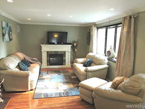 2nd image of 111 Kelvin Dr